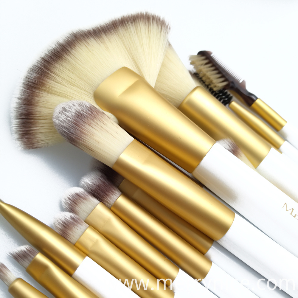 Face Bruses and Eye Brushes Face Bruses and Eye Brushes